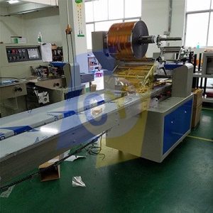 Chocolate/ Bread/ Biscuit/ Cake/ Plug/ Switch/ Wall switch flow packing machine CY-320B 320D