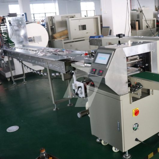 Automatic napkin folding and packing machine DCWB-350X